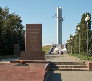 Памятник "Журавли" в Саратове